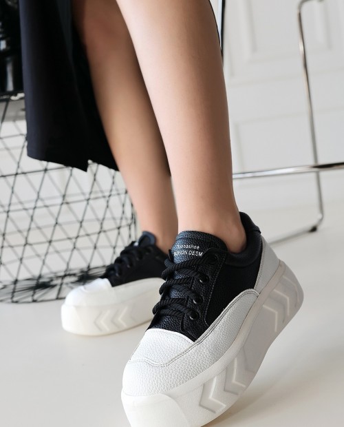 Emwa Siyah Cilt Bağcıklı Spor Ayakkabı