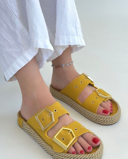 Loera Sarı Nubuk Çift Tokalı Terlik