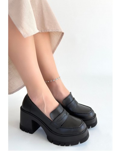 Janes Siyah Cilt Dolgu Topuk Ayakkabı