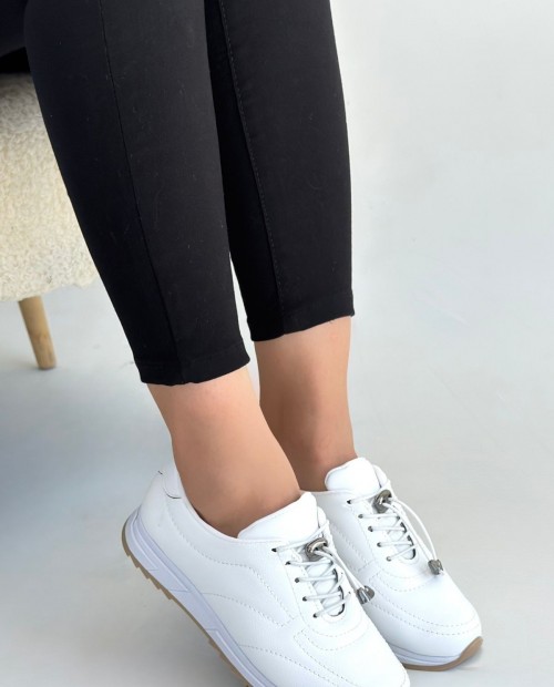 Finna Beyaz Cilt Bağcıklı Spor Ayakkabı