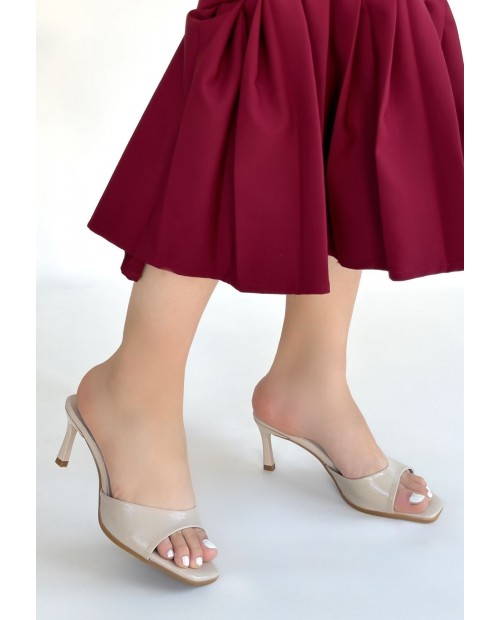 Ribay Bej Rugan Topuklu Terlik