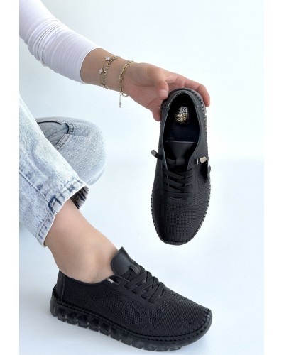 Omma Siyah Deri Lazerli Bağcıklı Spor Ayakkabı