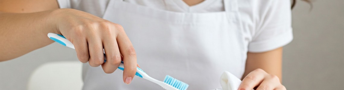 Beyaz Ayakkabı Nasıl Temizlenir? En Etkili ve Pratik Yöntemler