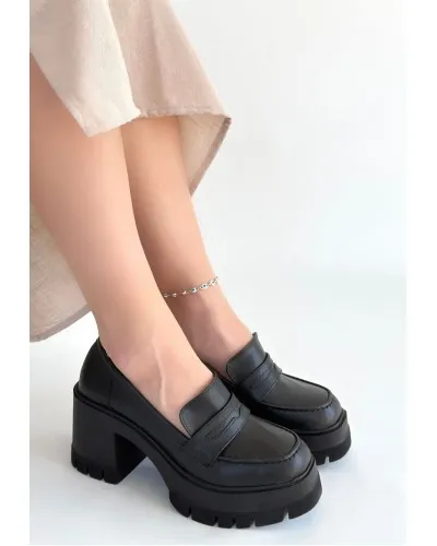 Janes Siyah Cilt Dolgu Topuk Ayakkabı